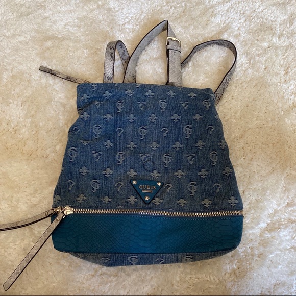 Guess convertible purse/backpack